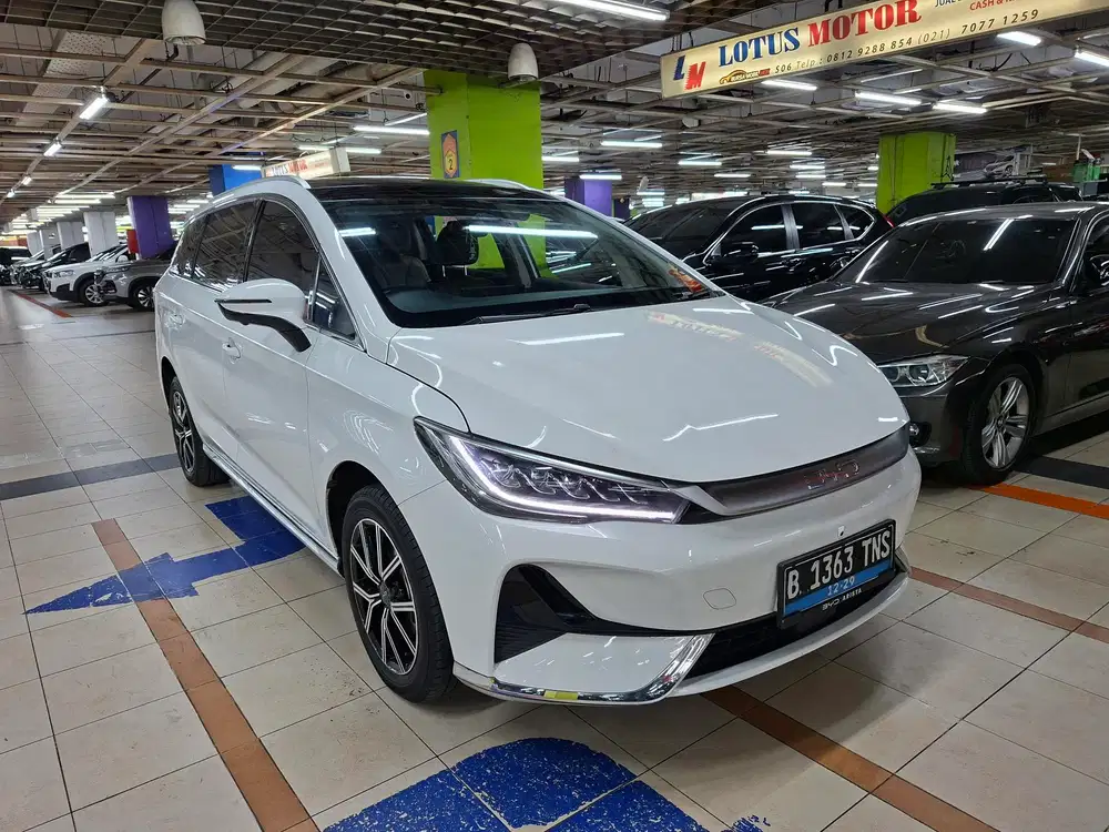 BYD M6 SUPERIOR CAPTAIN SEAT 560KM THN 2024