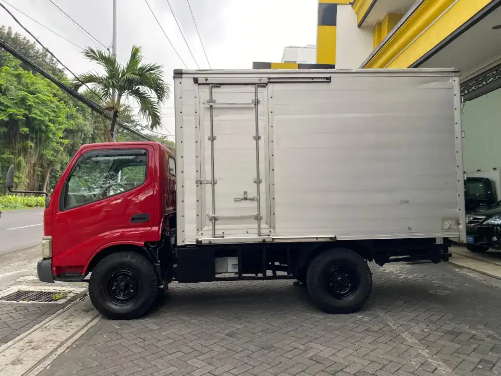 Antik Toyota Dyna 4rd Th2011 Box Alumunium