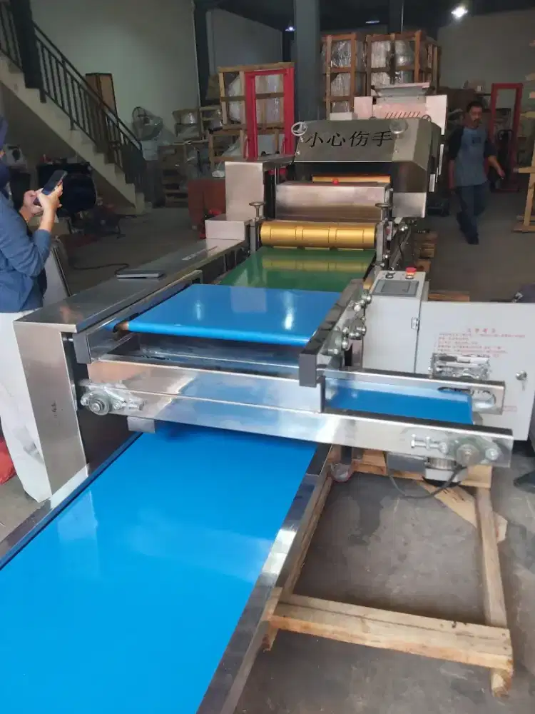 Dibutuhkan karyawan bagian produksi