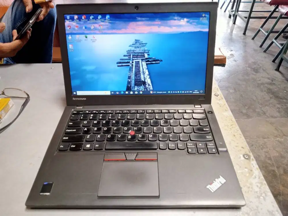Thinkpad X250 / Core i5 Gen-4 / SSD 128Gb / 4Gb / Dual Baterai (3 Jam)