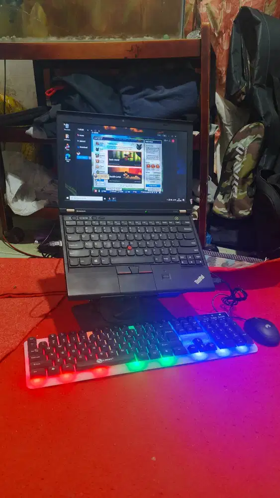 Di Jual cepat lenovo thinkpad x230 Ram 8gb Windows 10