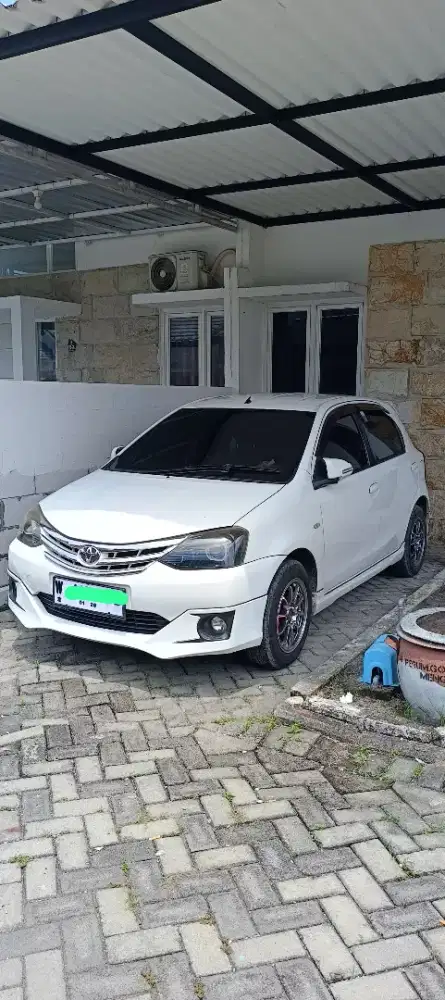 DIJUAL - ETIOS VALCO 2014