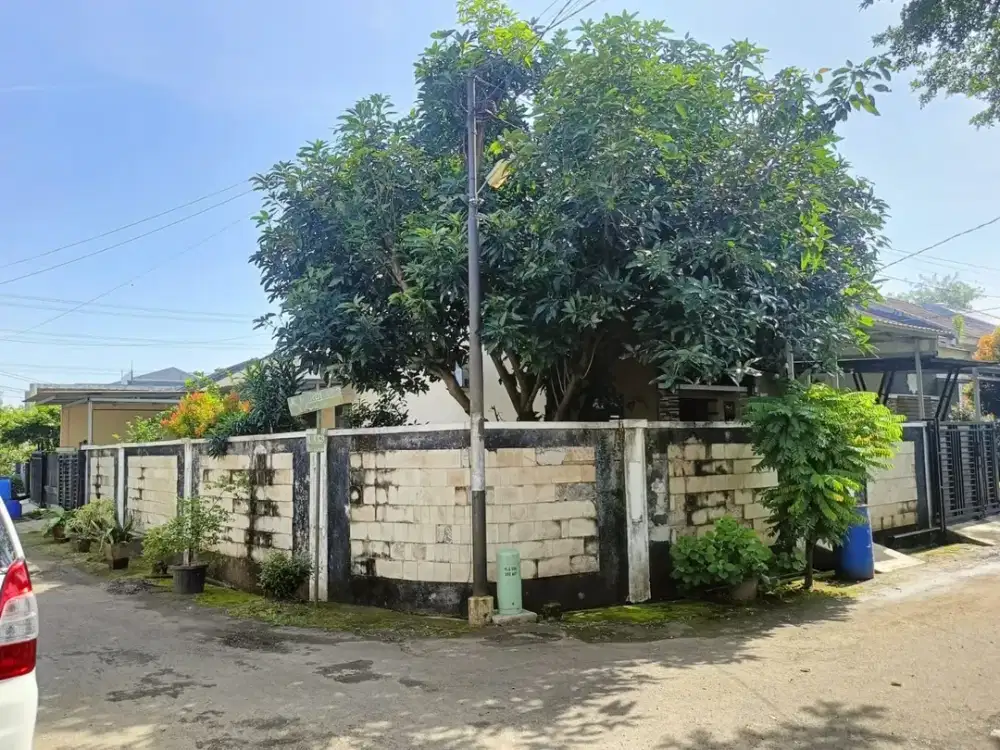 Dijual Rumah Asri Ada Taman di Vila Rizki Ilhami Kelapa Dua, Tangerang