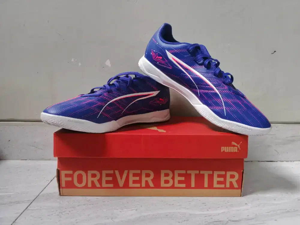 Snickers dan sepatu futsal like new!