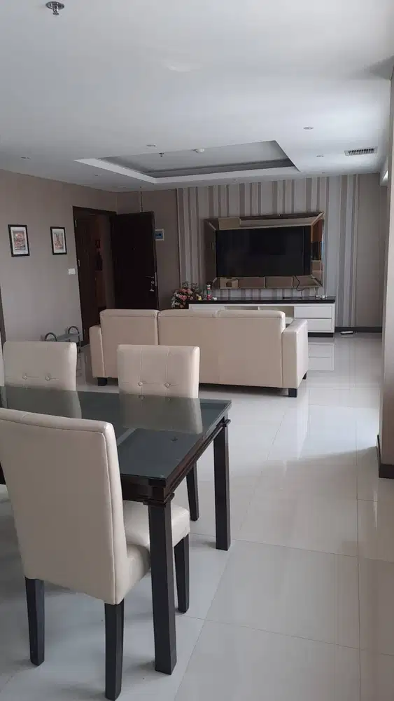 Disewakan Penthouse Solo Paragon