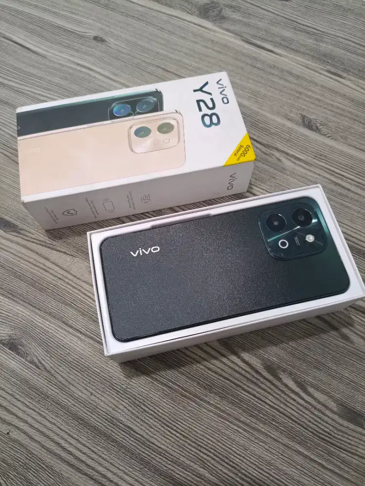 Vivo y28 ram 8/256 lengkap