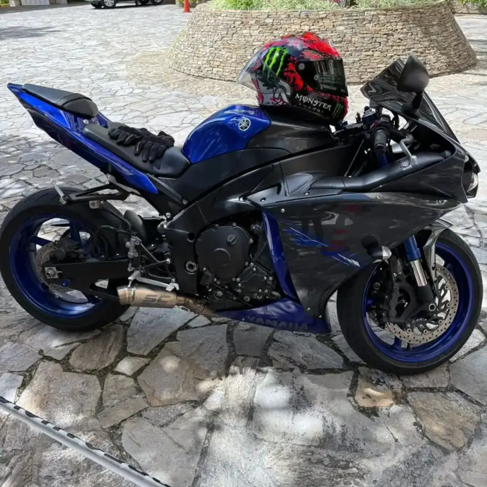 yamaha R1 tahun 2014