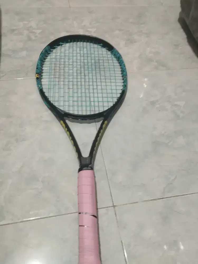 Raket tenis wilson x minion