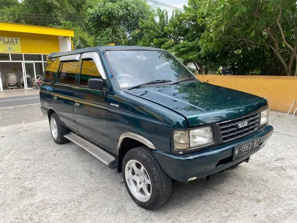 1995 Isuzu Panther 2.2 higrade Plat W mujiono mobil bekas sekoto