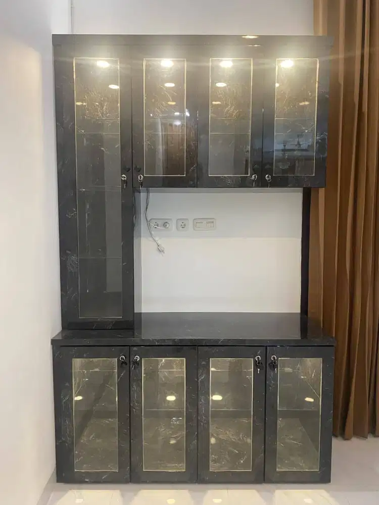 Lemari Kaca Elegan Hitam / Kabinet Dapur Minimalis Plywood HPL Custom