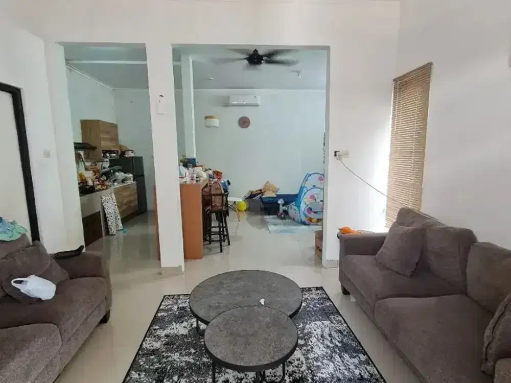 DIJUAL RUMAH MINIMALIS 2 LANTAI SEMI FURNISH DI KOMPLEK GLAND CIWASTRA KOTA BANDUNG