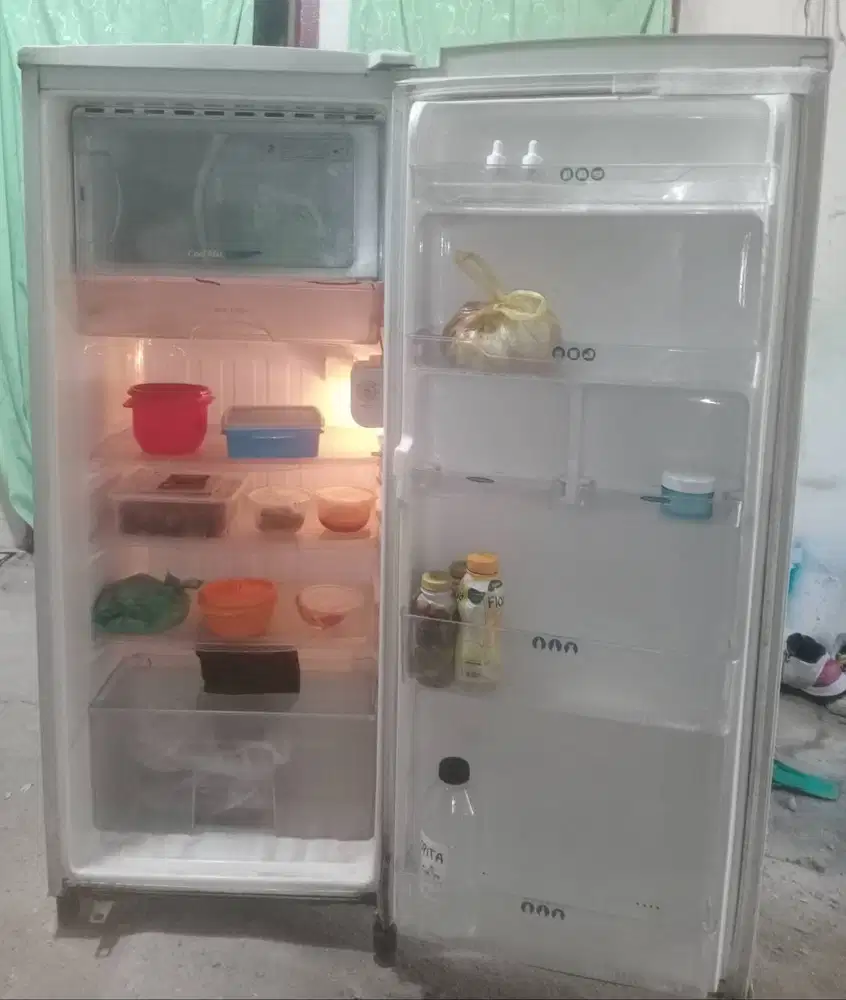 Kulkas 1 pintu LG Jumbo.Mesin original pabrik belum rusak