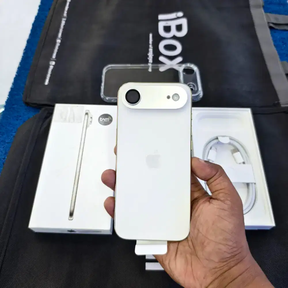 Iphone 17 Air 256gb 99,9 Like new BH 100 cc 15 rsmi iBox Desember 2026