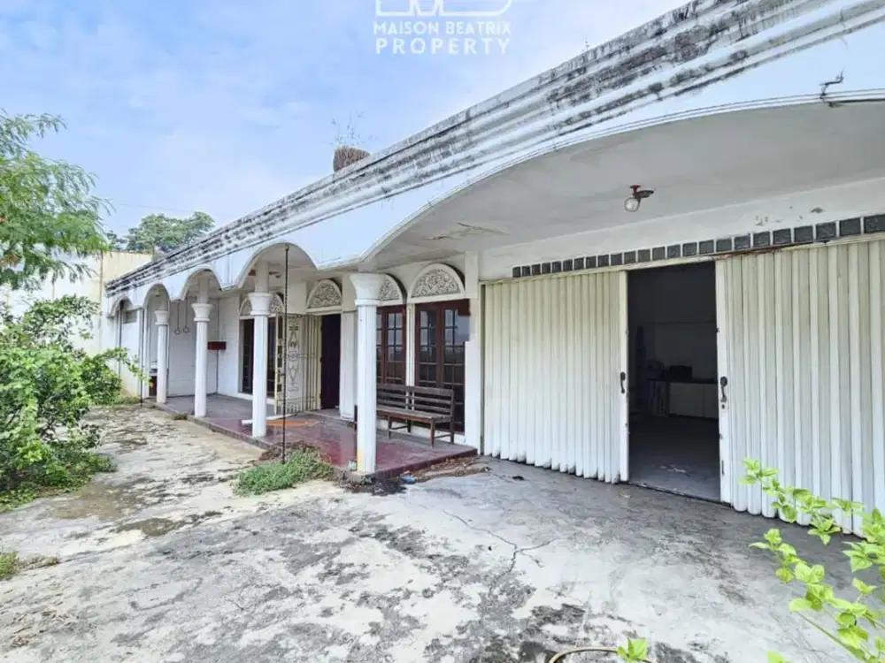 DIJUAL RUMAH LUAS LOKASI STRATEGIS TENGAH KOTA DI TAMAN POLONIA MEDAN