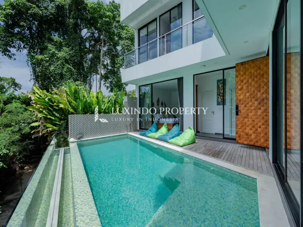 DIJUAL VILLA TINGKAT 3 DENGAN 4 KAMAR TIDUR DI TIBUBENENG