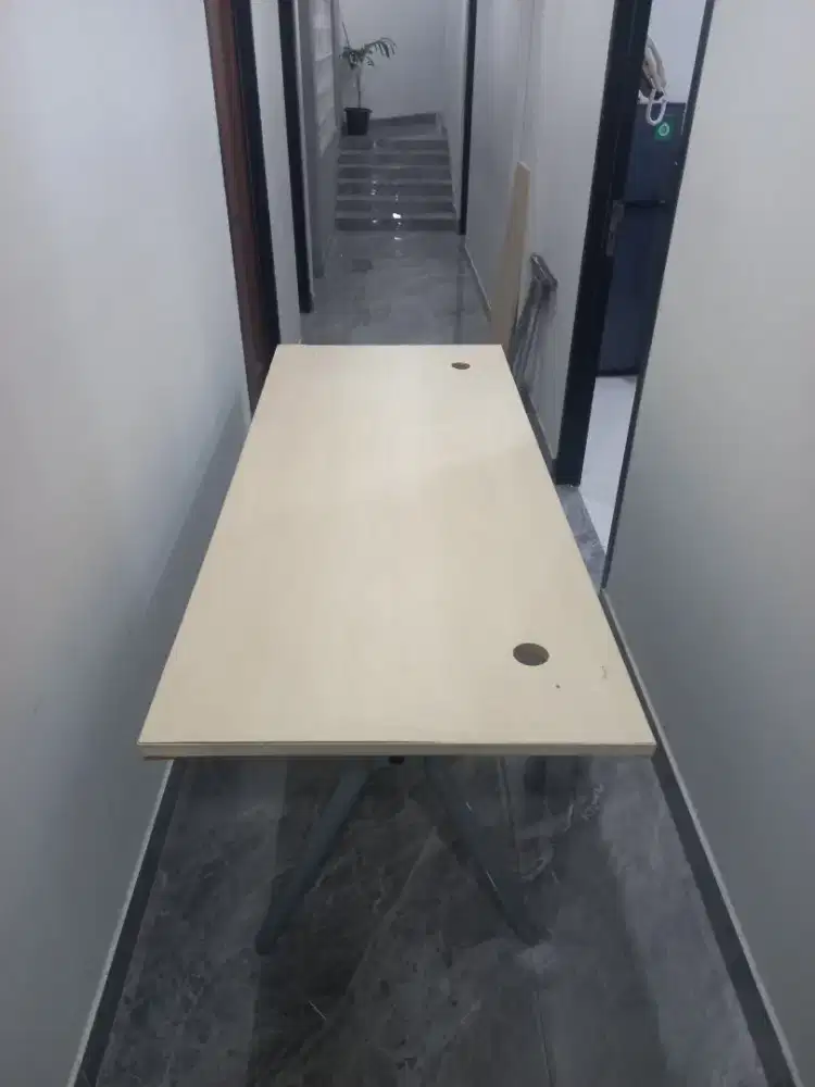 MEJA DIREKTUR TYPE L