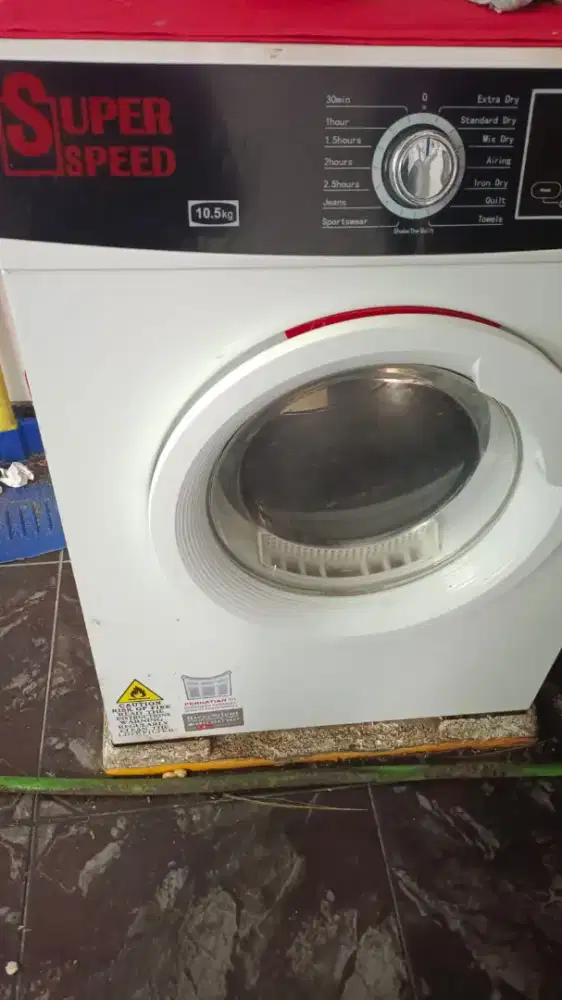 Mesin pengering laundry