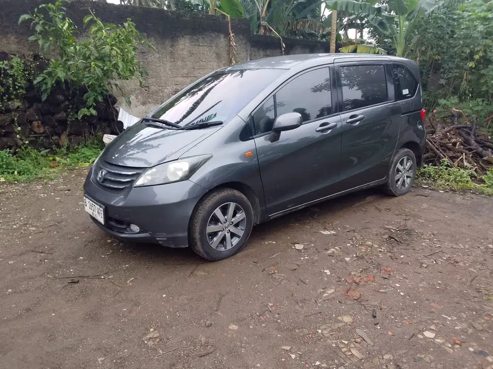 Jual MuRh Honda Freed 2010 SRT LNGKP PJK HDP GAK ADA MINUS GAK BKS LKA