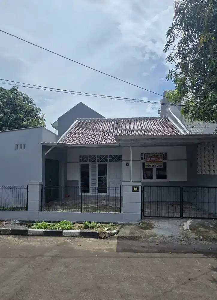 Rumah Hoek + Gudang Duta Harapan