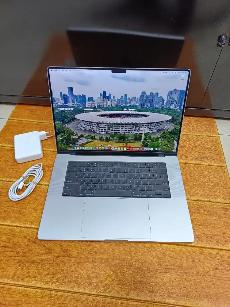 Apple MacBook M3 Pro 16 inch 18GB 512GB Second iBox Mulus Like New