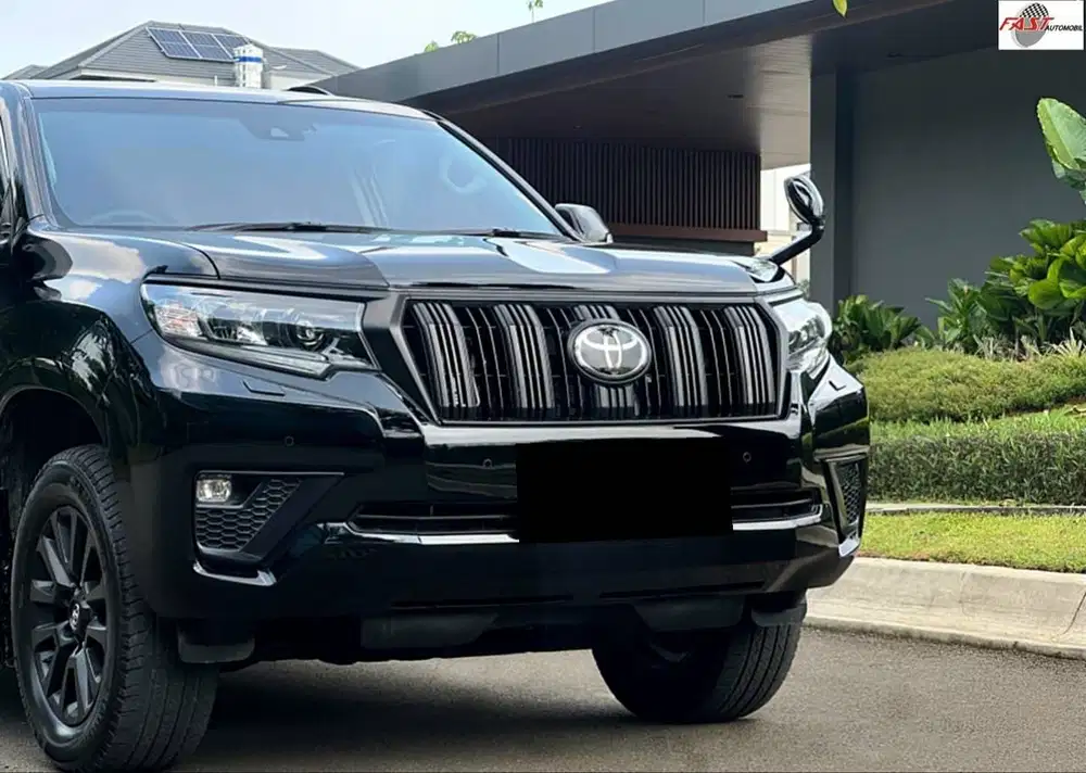 TOYOTA LAND CRUISER PRADO DIESEL 2.8 2024 / 2023 RARE ITEM LOW KM.30RB