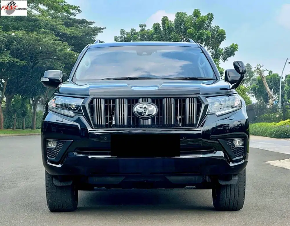 TOYOTA LAND CRUISER PRADO DIESEL 2.8 2024 / 2023 RARE ITEM LOW KM.30RB