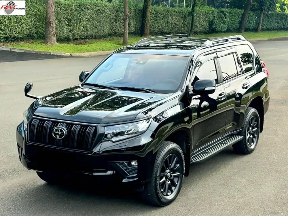 TOYOTA LAND CRUISER PRADO DIESEL 2.8 2024 / 2023 RARE ITEM LOW KM.30RB