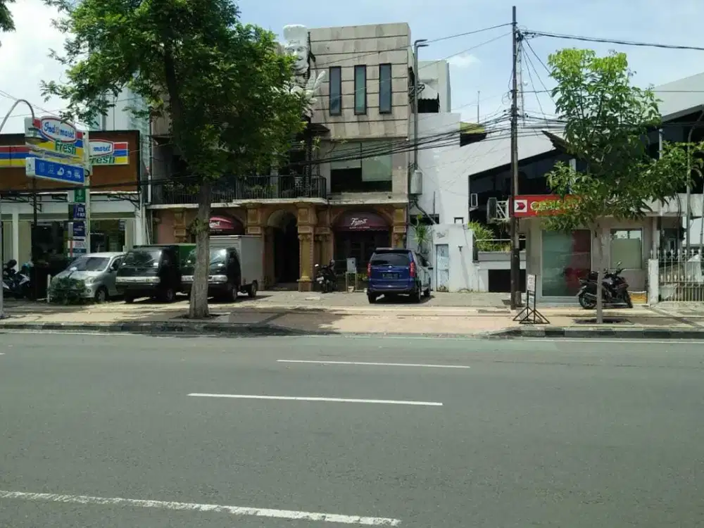 Dijual Tanah dan Bangunan Lokasi Strategis Raya Gubeng