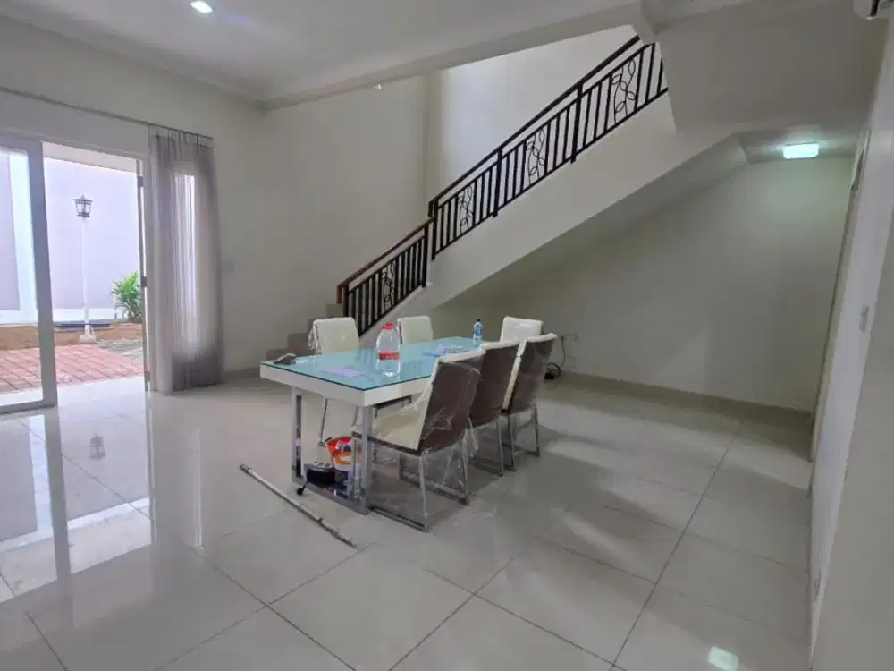 Dijual/Disewakan Rumah Mewah Cluster Goldfinch, Gading Serpong