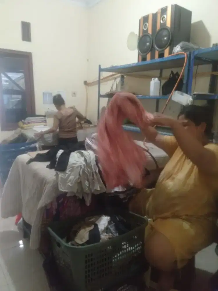 D cari tukang gosok tuk loundry