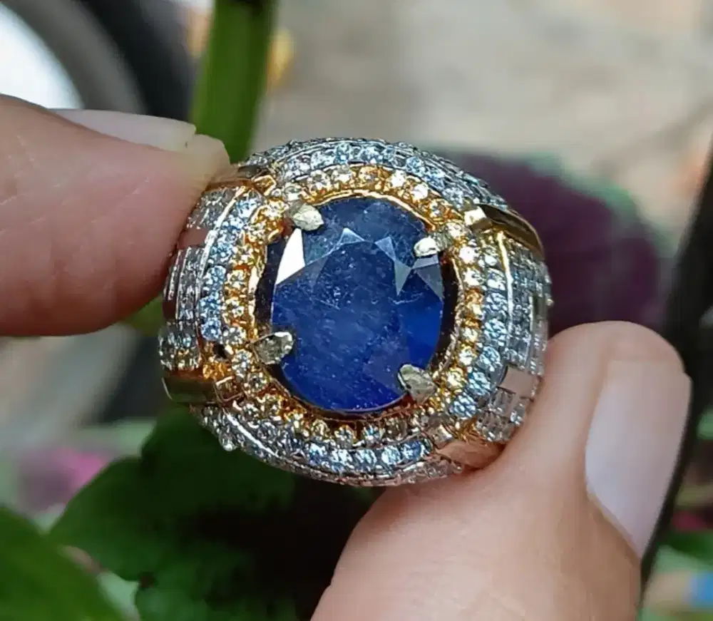 Natural  Blue Sapphire Ceylon