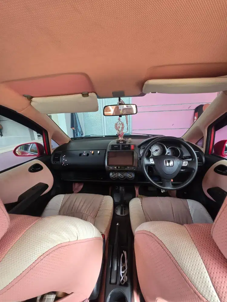 Jazz matic 2005 interior pink