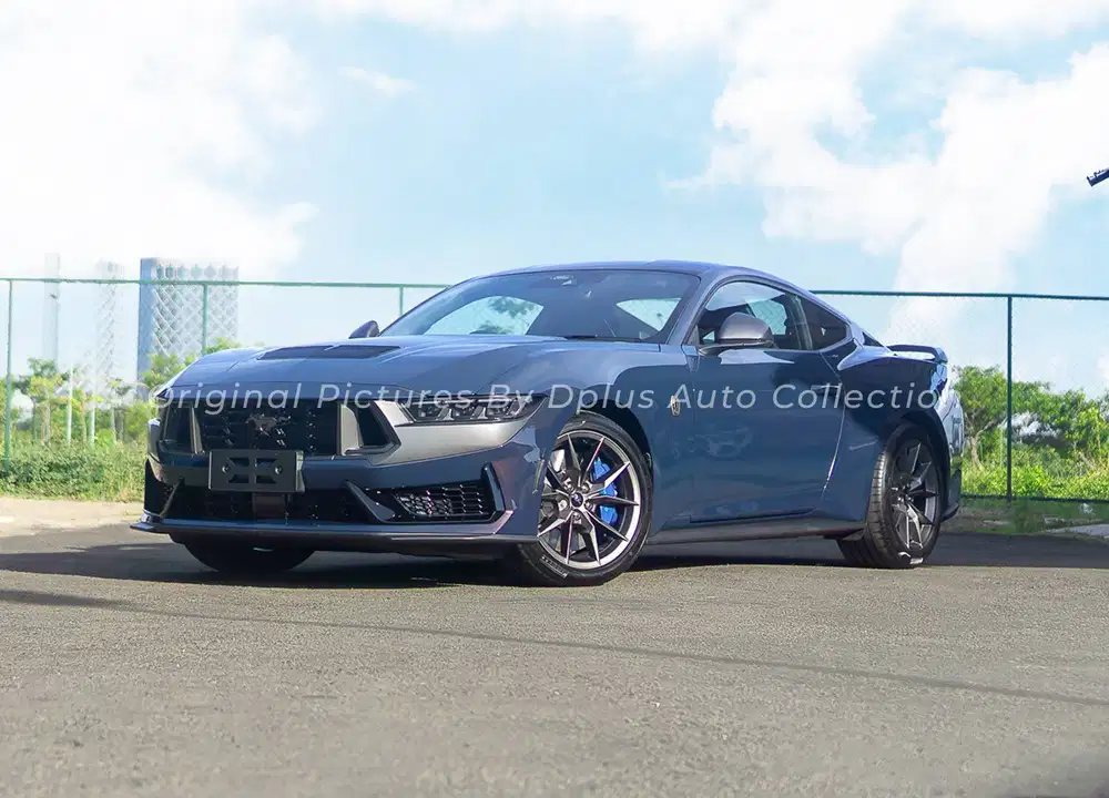 Ford Mustang Dark Horse 5.0