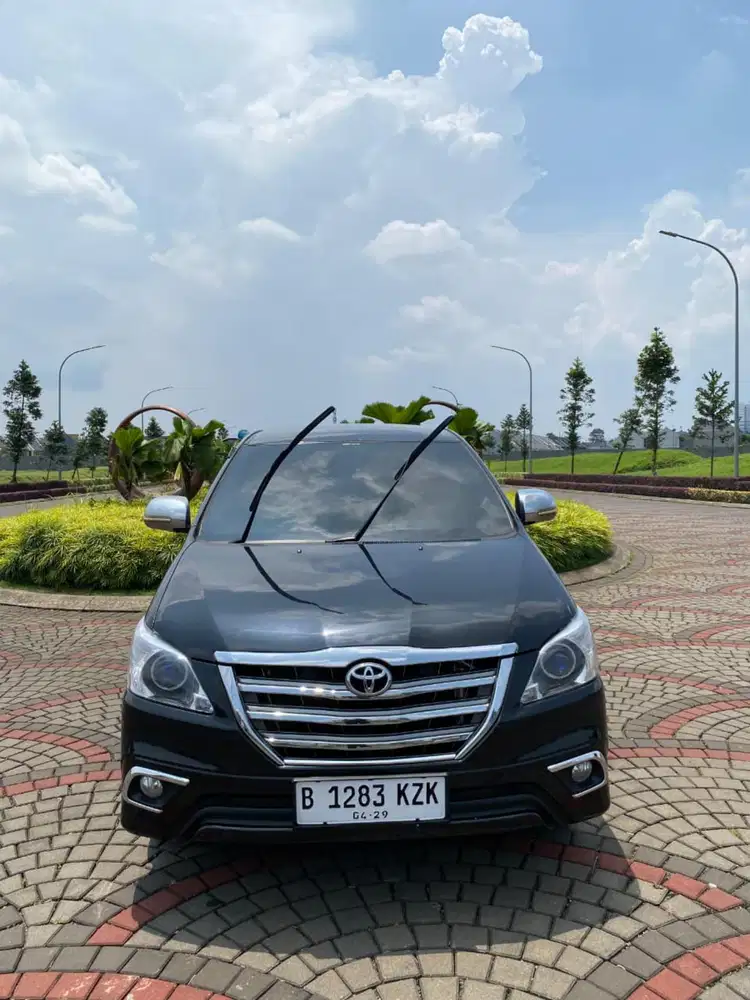 Toyota innova G 2.0 Manual 2014