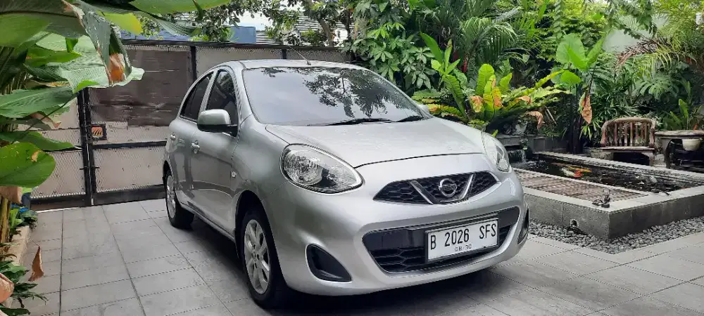 Nissan March 1.2 L AT 2015