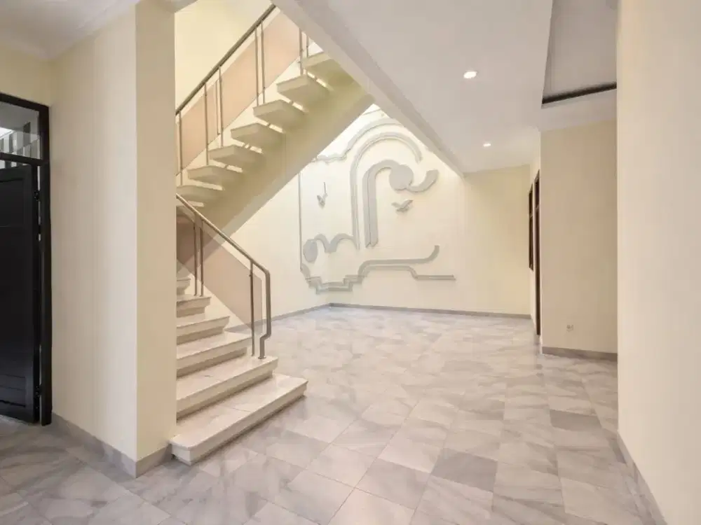 DIJUAL RUMAH KOMP GREEN GARDEN KEDOYA UTARA