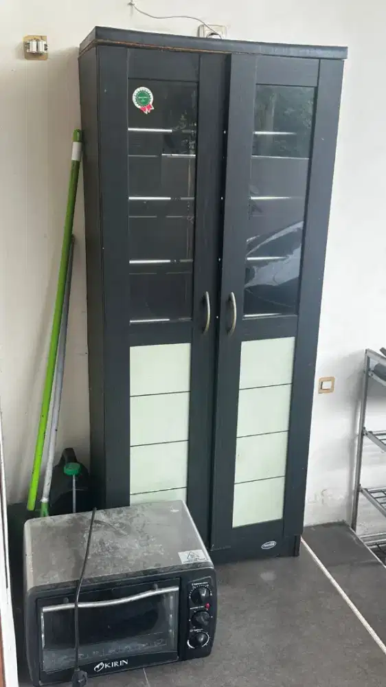 Lemari Sepatu (bekas)