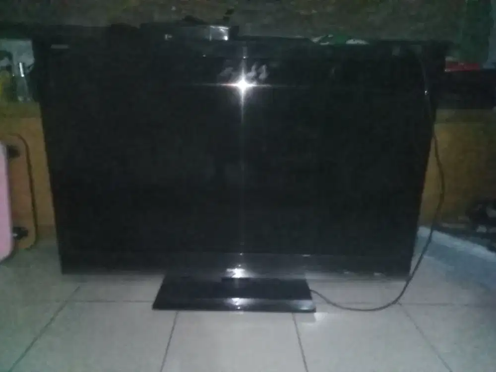 Smart tv  sharp Aquos 50inc, dispenser sharp, kipas AC