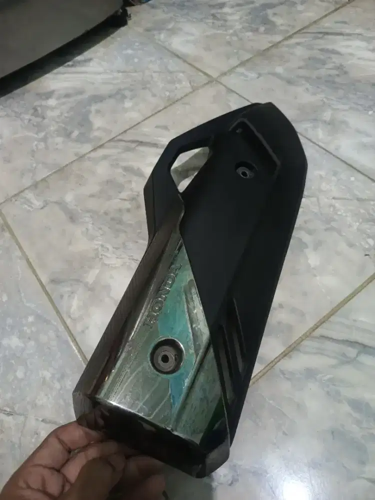 Cover & garnis knalpot pcx 160 ori