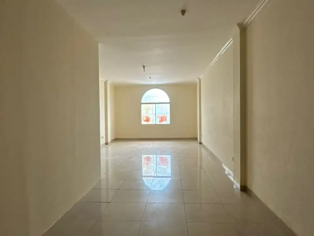 Dijual Ruko Sentra Niaga Green Lake City Jakbar,Lt.4,5X15m2,Ready