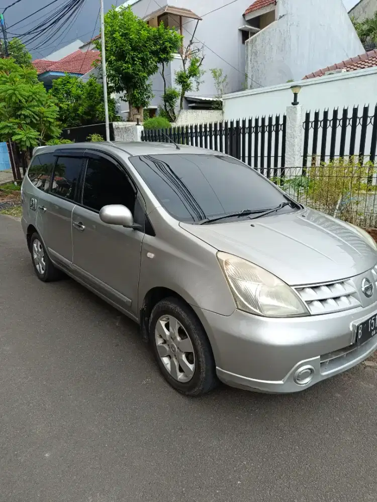 Nissan Grand Livina 2009 1.5 XV Automatic