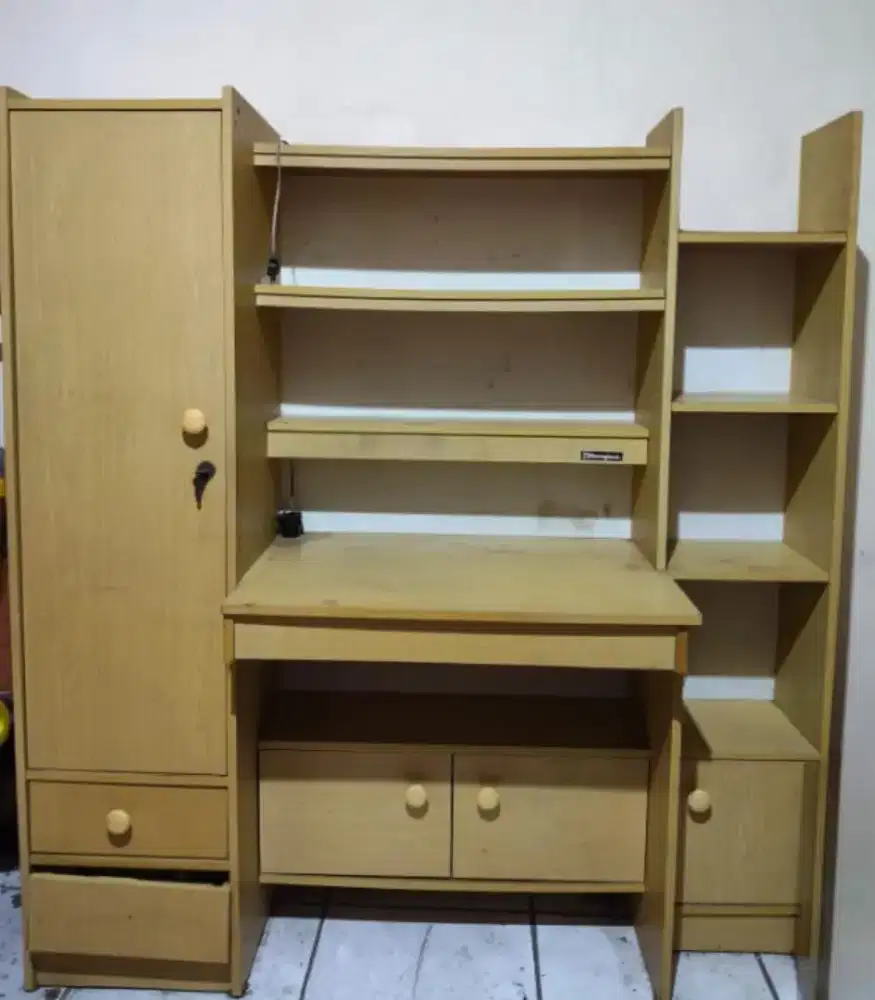 Meja belajar anak anak