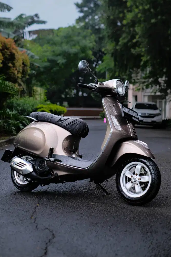 JUAL VESPA MATIC BEKAS/SECOND PRIMAVERA 2015 MURAH BERGARANSI