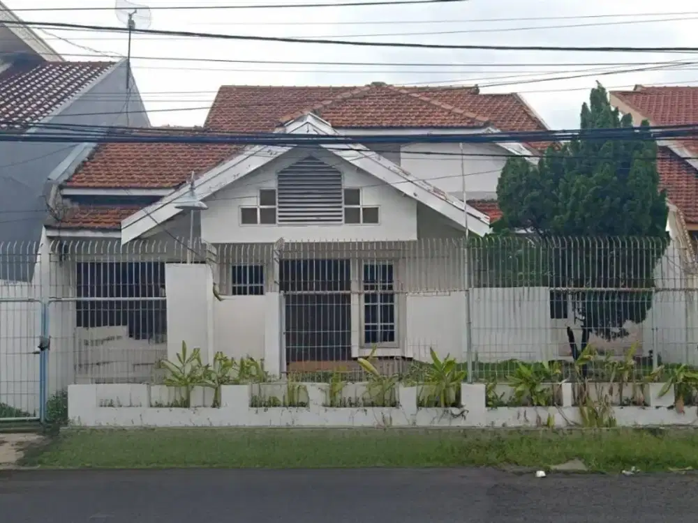 rumah Di Nginden Intan