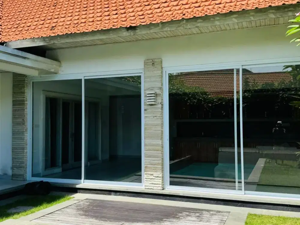 DISEWAKAN VILLA AREA BERAWA LOKASI STRATEGIS