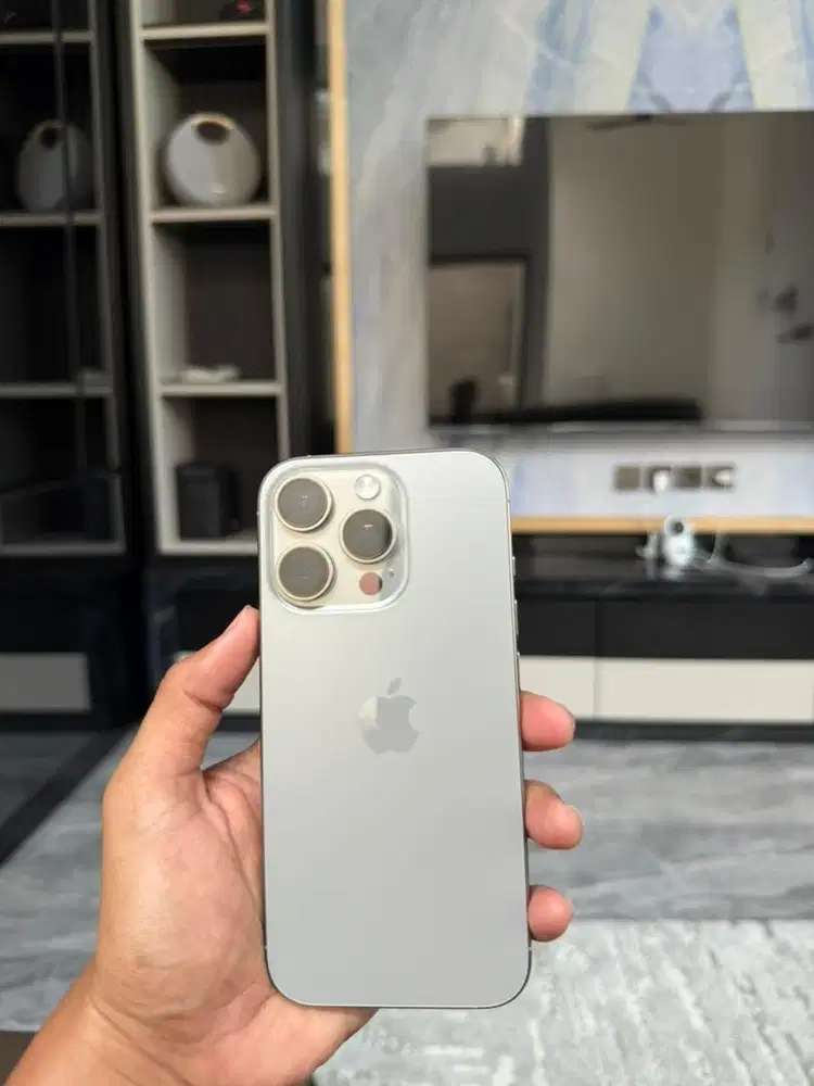 Iphone 16 pro 256 gb ibox garansi aktif