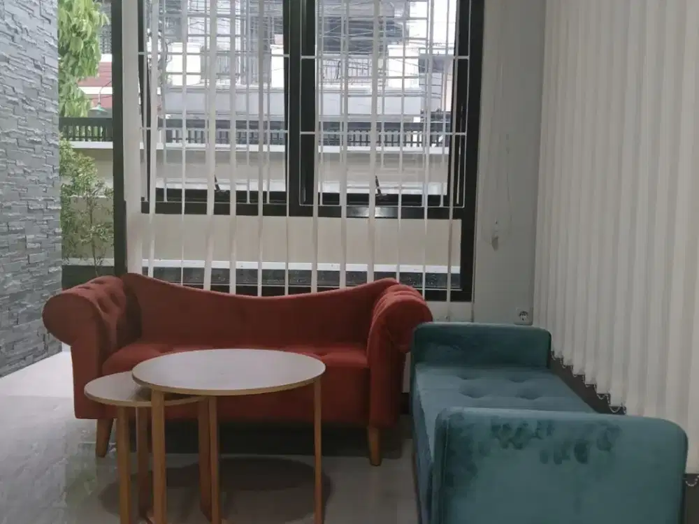 DISEWAKAN KANTOR (RUKAN) - BARU & LENGKAP UNTUK 20 KARYAWAN DI DEPOK