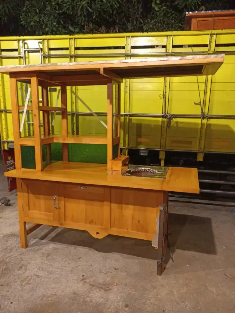 Jual gerobak angkringan, bakso, mie ayam, sate, dll.