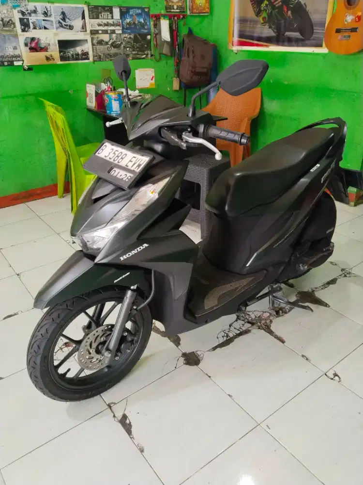 Honda beat deluxe  th 2023 pajak depok hidup panjang