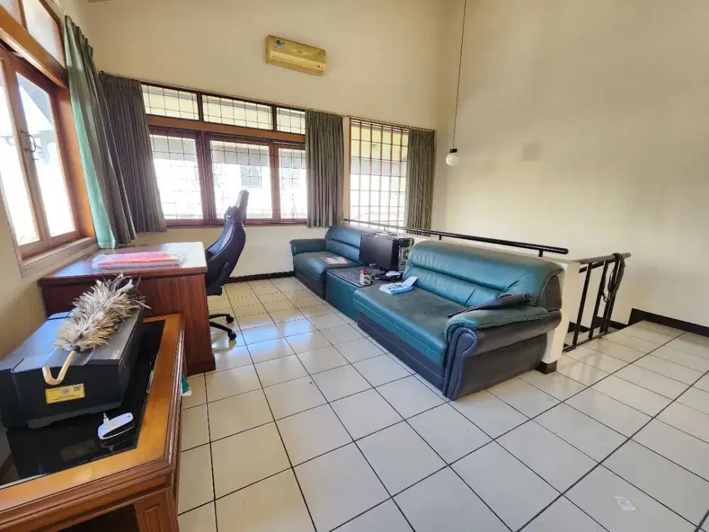 Rumah 2 Lantai di Kopo Elok, Dekat Tol Kopo, Tusuk Sate Belakang Kali